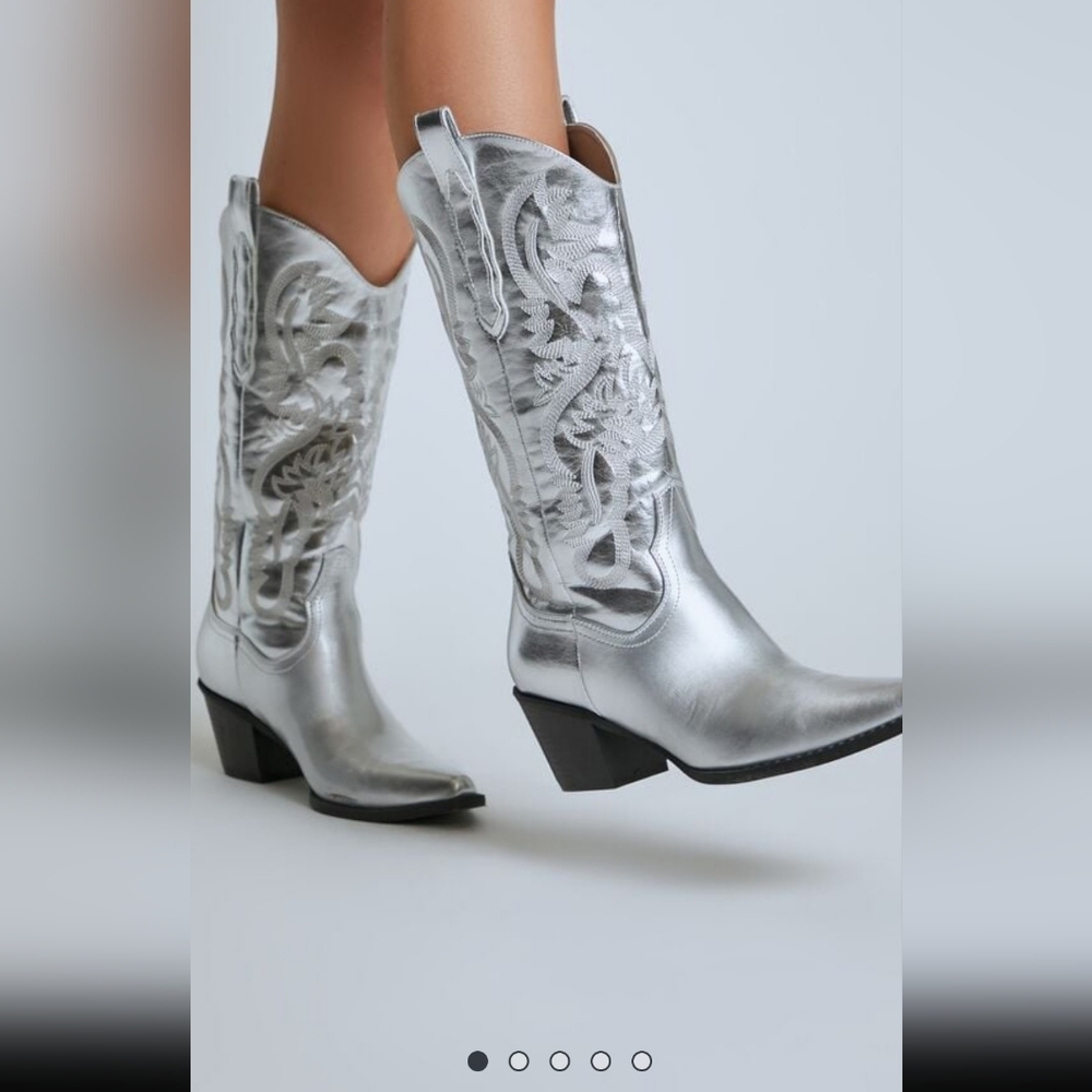Embroidered Metalic Cowboy Boots